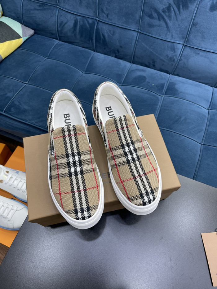 BUBERY SNEAKER