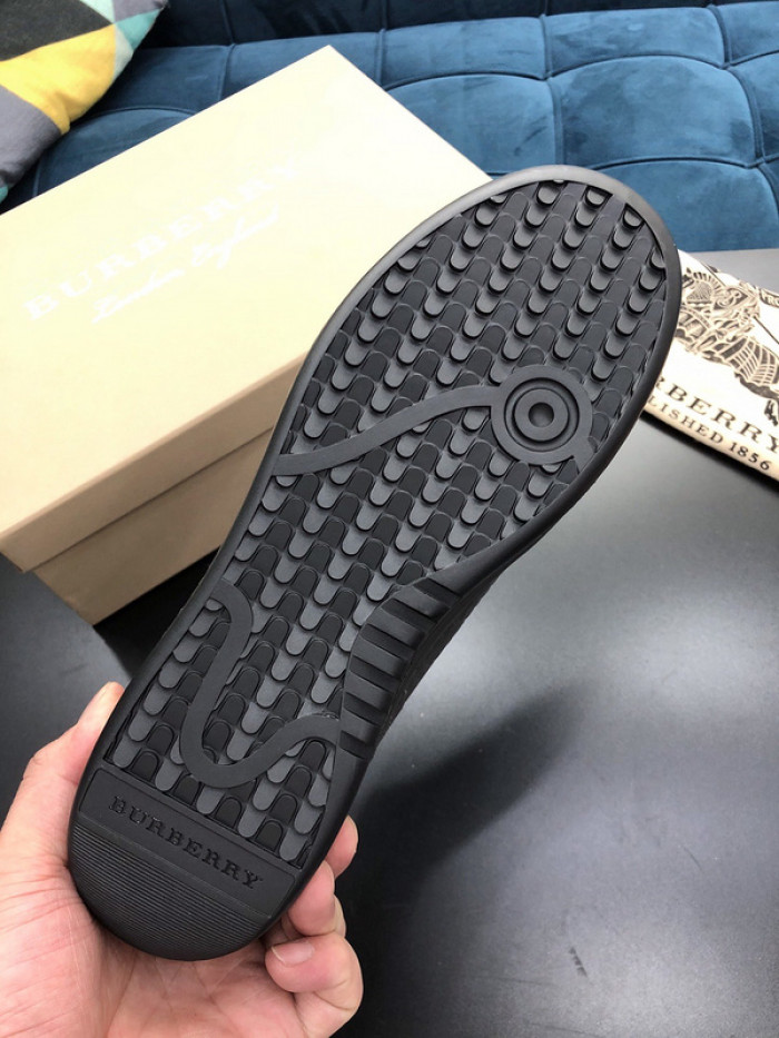 BUBERY SNEAKER