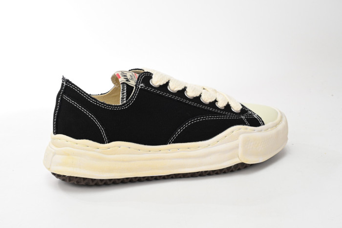 MIHARA YASUHIRO BLACK AND WHITE MY3